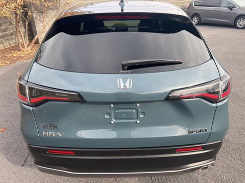 Used 2025 Honda HR-V Sport image 12