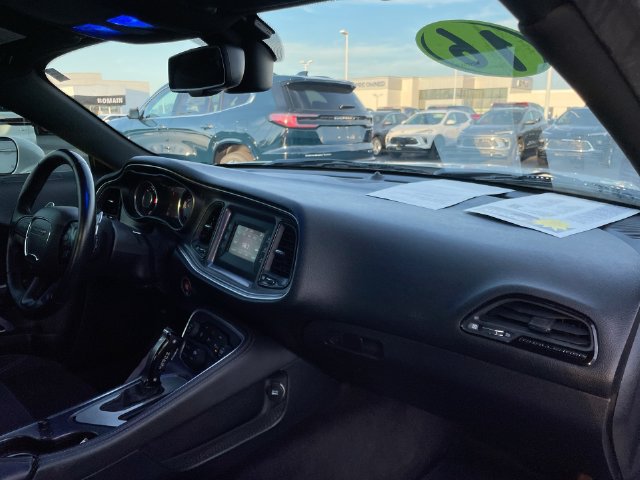 Used 2016 Dodge Challenger R/T RWD image 19