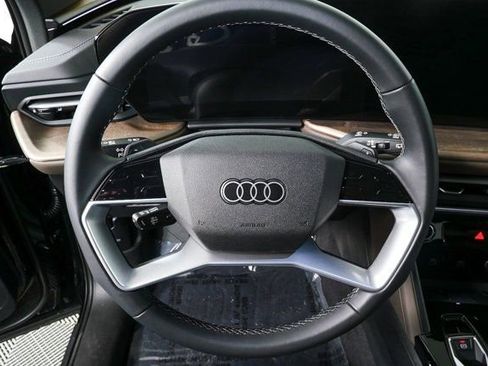 Used 2025 Audi Q5 Prestige image 8