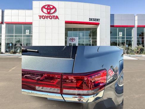 Used 2025 Volkswagen Atlas SE FWD image 7