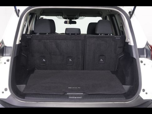 Used 2023 Nissan Rogue S FWD image 8