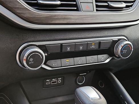 Certified 2023 Nissan Altima 2.5 SV FWD image 15