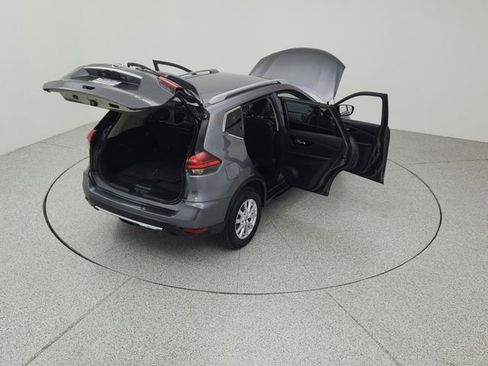 Used 2017 Nissan Rogue SL image 19