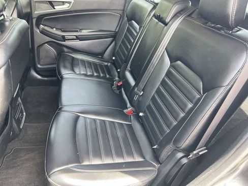 Used 2019 Ford Edge SEL w/ Equipment Group 201A FWD image 24