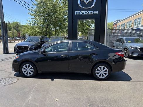 Used 2016 Toyota Corolla LE FWD image 5