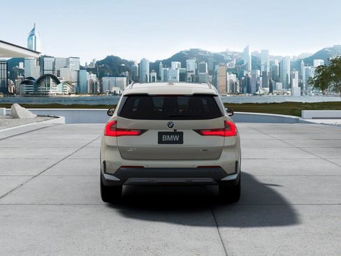 New 2026 BMW X1 xDrive28i AWD/4WD image 5