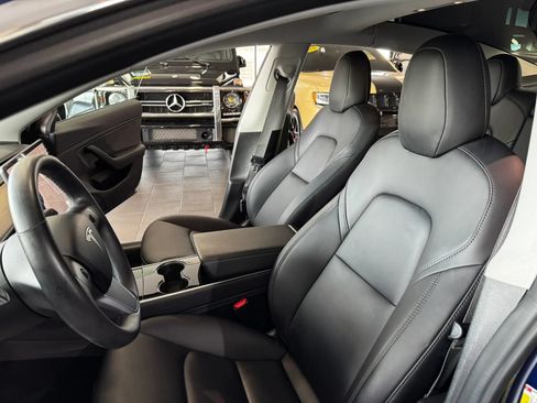 Used 2018 Tesla Model 3 Long Range RWD image 10