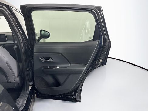 Used 2025 Nissan Kicks SV FWD image 28