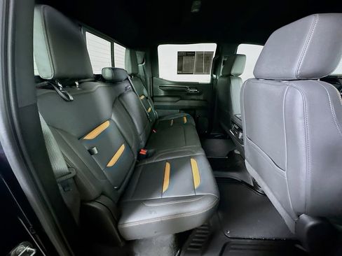 Used 2023 GMC Sierra 1500 AT4 w/ AT4 Preferred Package image 11