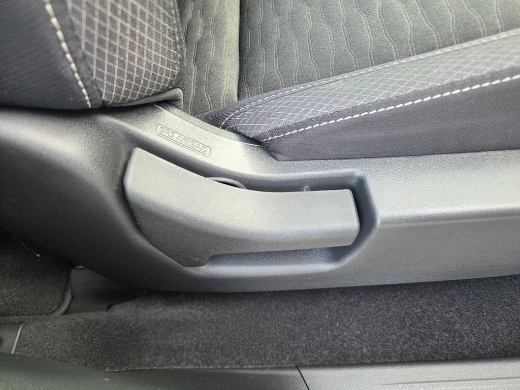 Used 2022 Nissan Pathfinder S FWD image 16