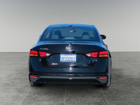 Used 2025 Nissan Altima 2.5 S image 4