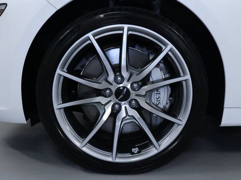 Used 2025 Genesis G70 2.5T AWD/4WD image 33