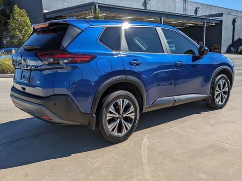 Used 2023 Nissan Rogue SV image 6