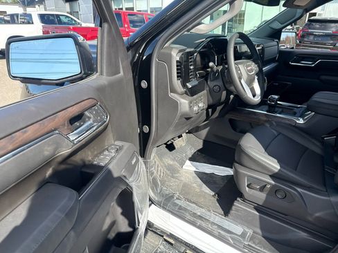 New 2026 GMC Sierra 1500 SLT AWD/4WD image 13