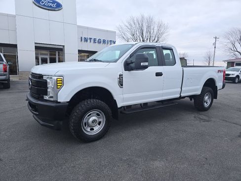 Used 2018 Ford F350 XL image 2