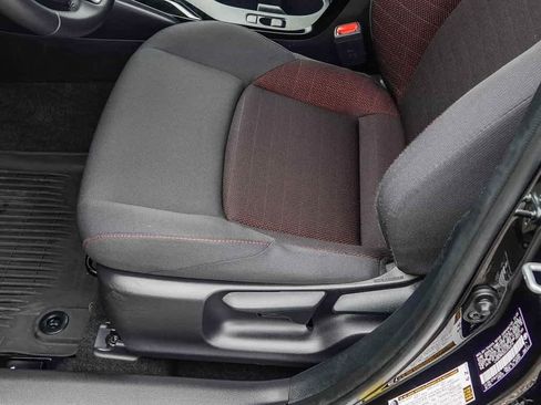 Used 2025 Toyota Corolla SE image 20