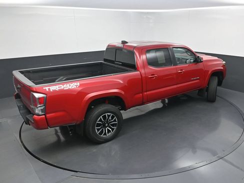 Used 2022 Toyota Tacoma TRD Sport w/ Technology Package AWD/4WD image 34