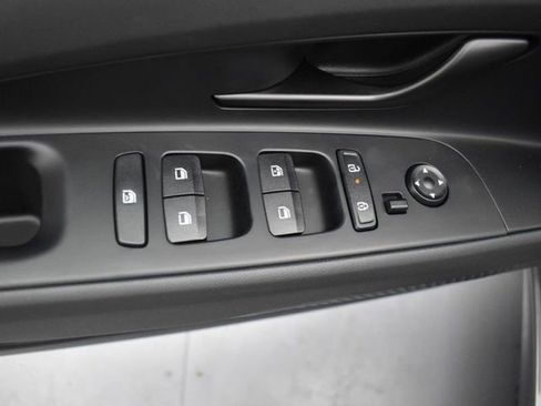 Used 2025 Hyundai Elantra Sport image 9