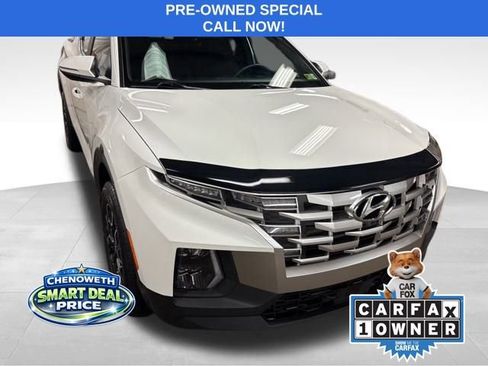 Used 2023 Hyundai Santa Cruz SEL Premium image 2