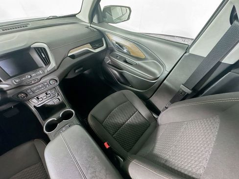 Used 2020 GMC Terrain SLE w/ Elevation Edition image 11