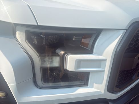 Used 2018 Ford F150 Raptor w/ Equipment Group 802A Luxury AWD/4WD image 34