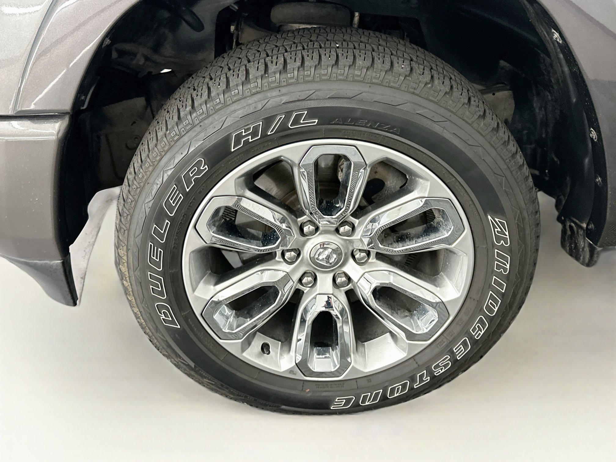 Used 2019 RAM 1500 Limited AWD/4WD image 11