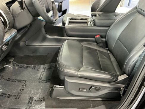 Used 2025 Ford Expedition Max Platinum AWD/4WD image 19