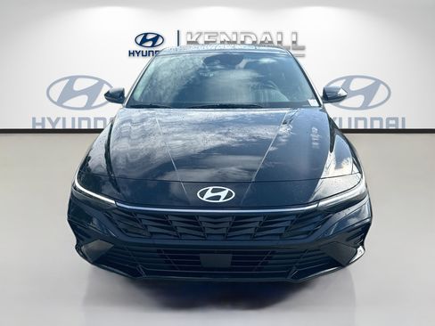 Used 2026 Hyundai Elantra SEL Sport Premium FWD image 2