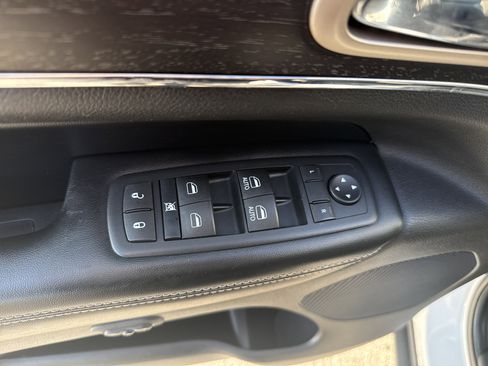 Used 2016 Jeep Grand Cherokee Limited RWD image 14