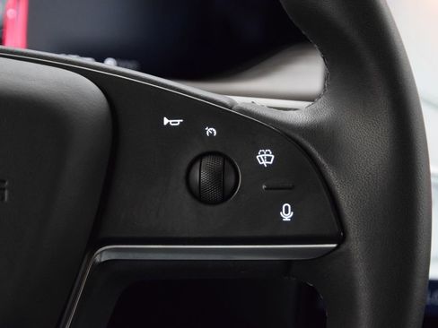 Used 2022 Tesla Model X image 26