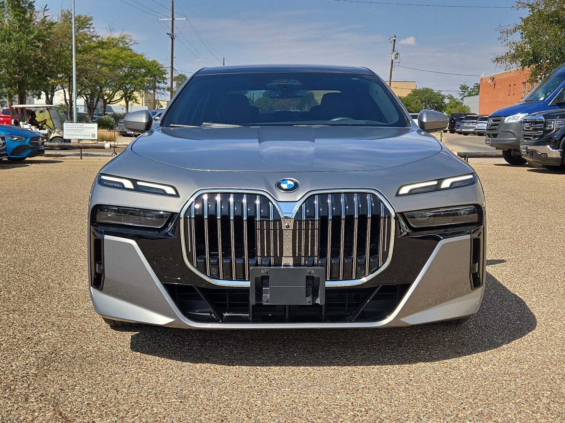 Used 2023 BMW 760i xDrive AWD/4WD image 10