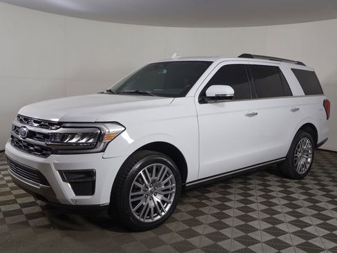 Used 2024 Ford Expedition Limited RWD image 12