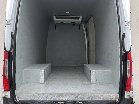 Used 2019 Mercedes-Benz Sprinter 144 image 1
