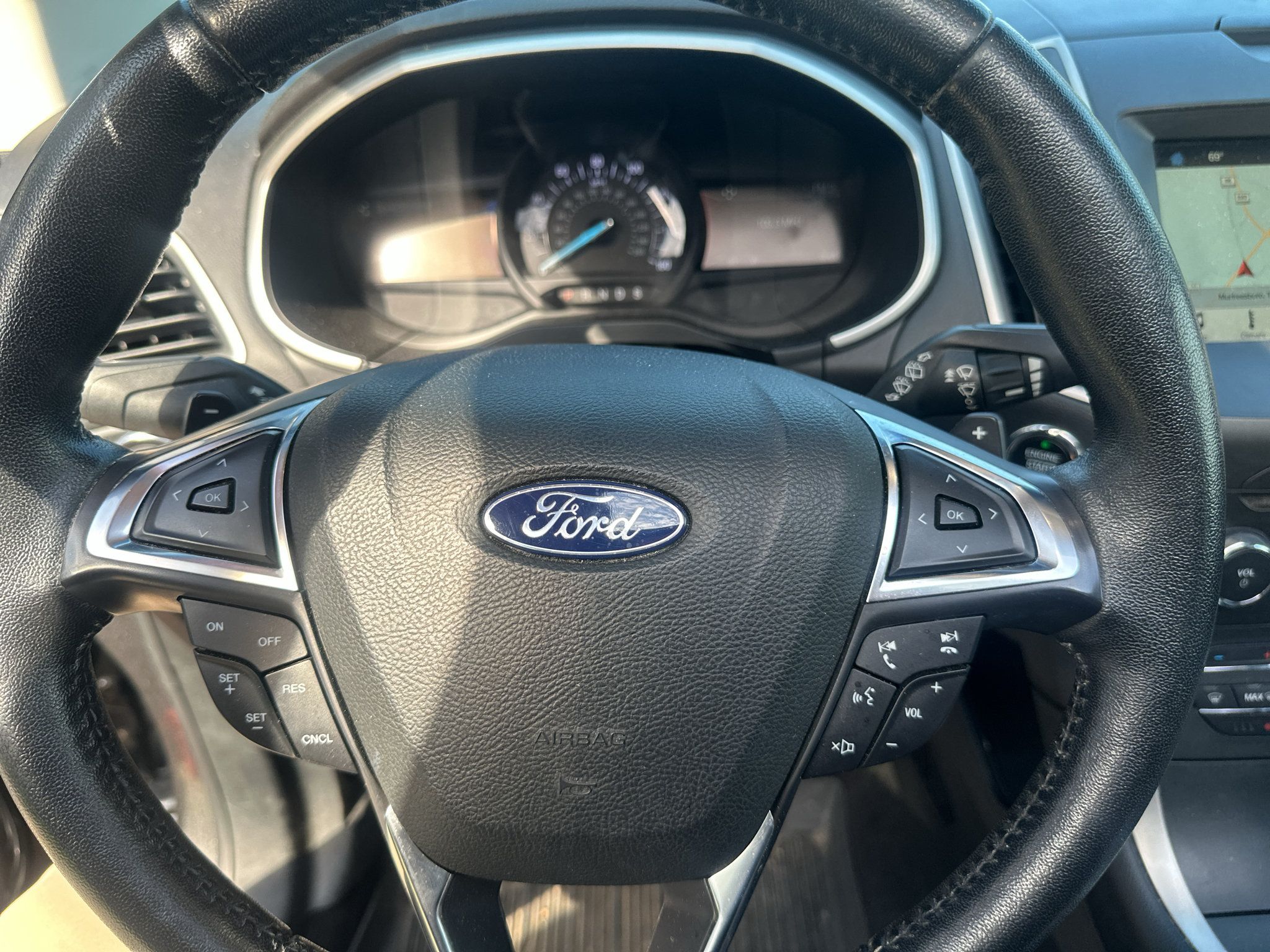 Used 2018 Ford Edge SEL w/ Equipment Group 201A AWD/4WD image 22