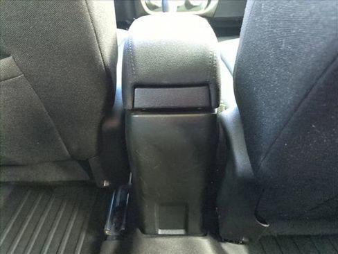 Used 2016 Jeep Renegade Latitude image 17