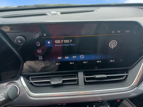 Used 2024 Chevrolet Trax ACTIV w/ Driver Confidence Package FWD image 10