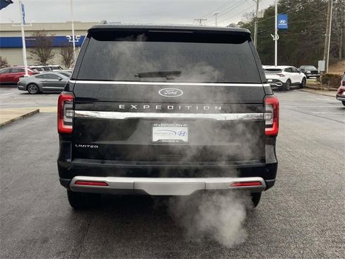 Used 2023 Ford Expedition Limited image 4