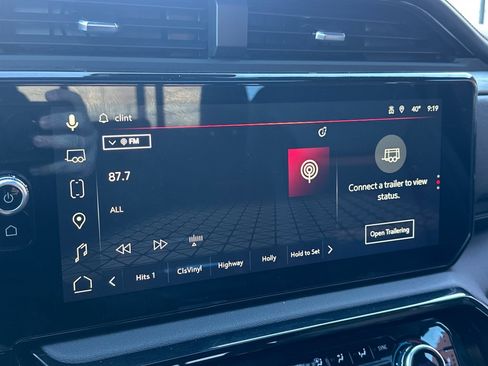 Used 2025 GMC Sierra 2500 AT4 w/ AT4 Premium Plus Package image 25