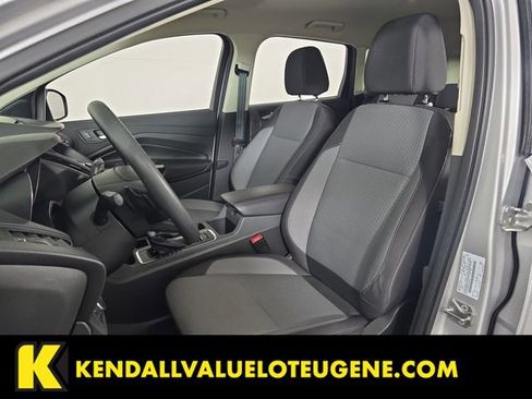 Used 2017 Ford Escape SE w/ Equipment Group 201A AWD/4WD image 16