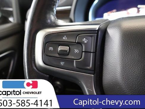 Used 2022 Chevrolet Suburban LT image 18