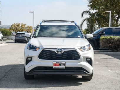 Used 2021 Toyota Highlander XLE