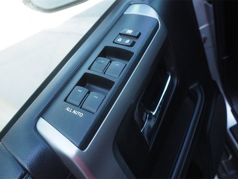 Used 2019 Toyota 4Runner SR5 image 9