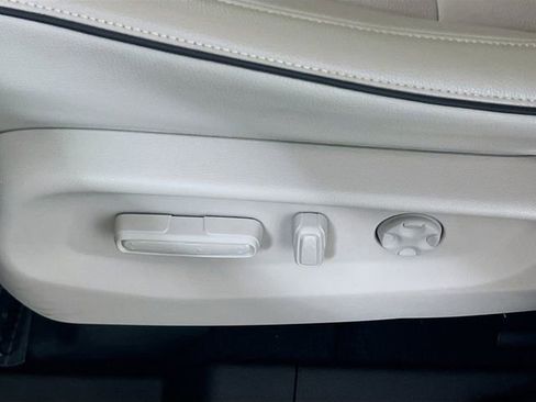 Used 2025 Honda Odyssey Touring image 16