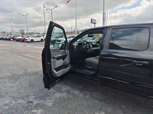 Used 2025 Ford F150 XL w/ Equipment Group 103A High image 9