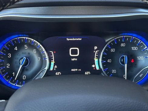 Used 2023 Chrysler Pacifica Touring-L FWD image 26
