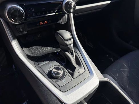 Certified 2025 Toyota RAV4 XLE w/ Convenience Package image 18