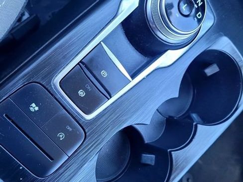 Certified 2020 Ford Escape SE AWD/4WD image 19