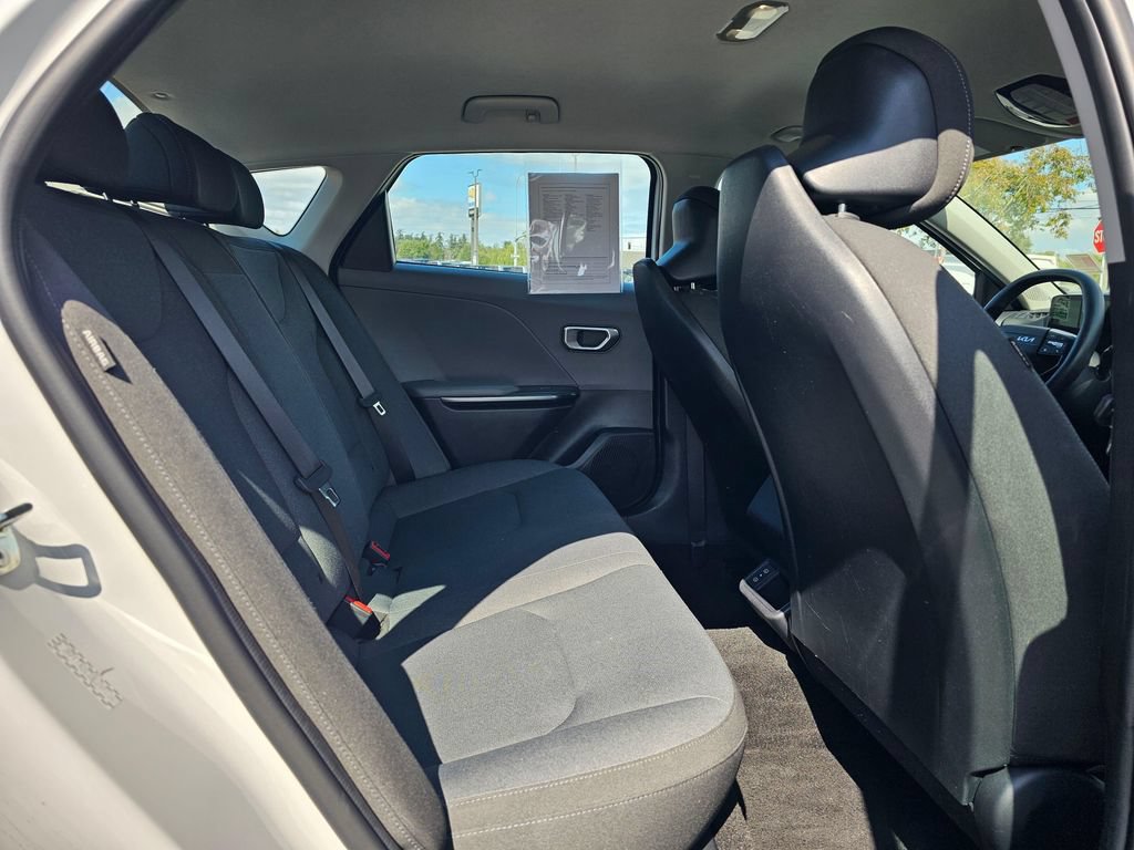Used 2025 Kia K4 FWD image 12