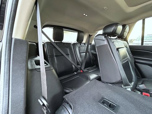 Used 2020 Lincoln Aviator Reserve w/ Equipment Group 202A image 19