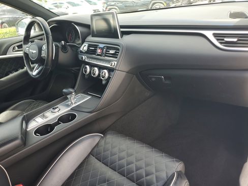 Used 2020 Genesis G70 3.3T w/ Sport Package image 18